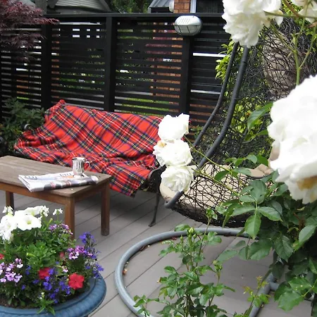 Finlay Banks Boutique Bed & Breakfast-3